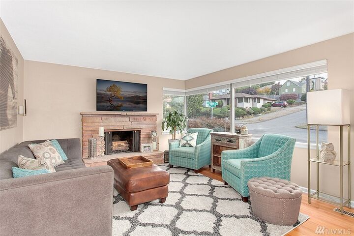 Property Photo:  4101 46th Ave SW  WA 98116 
