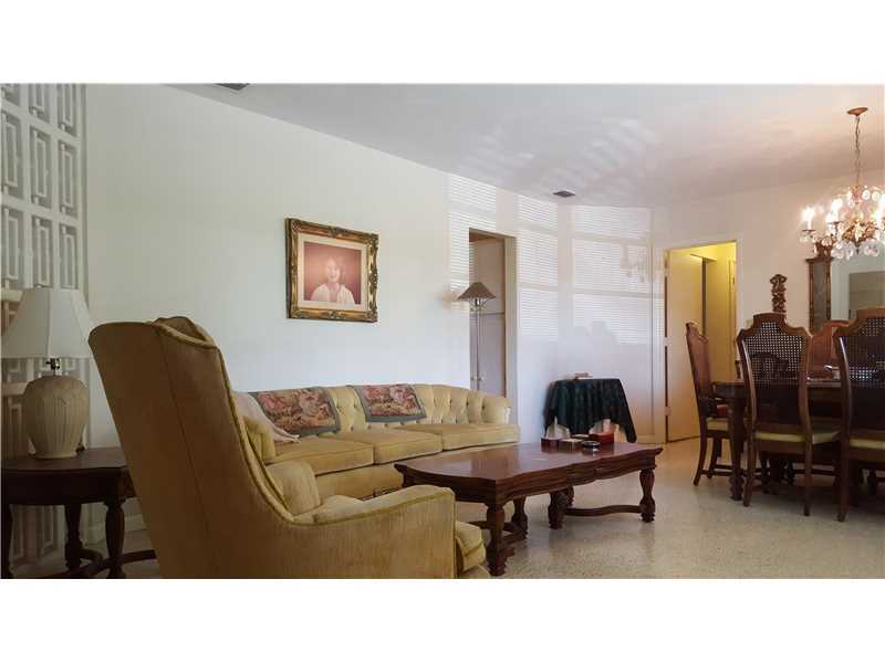 Property Photo:  2790 SW 95th Ave  FL 33165 