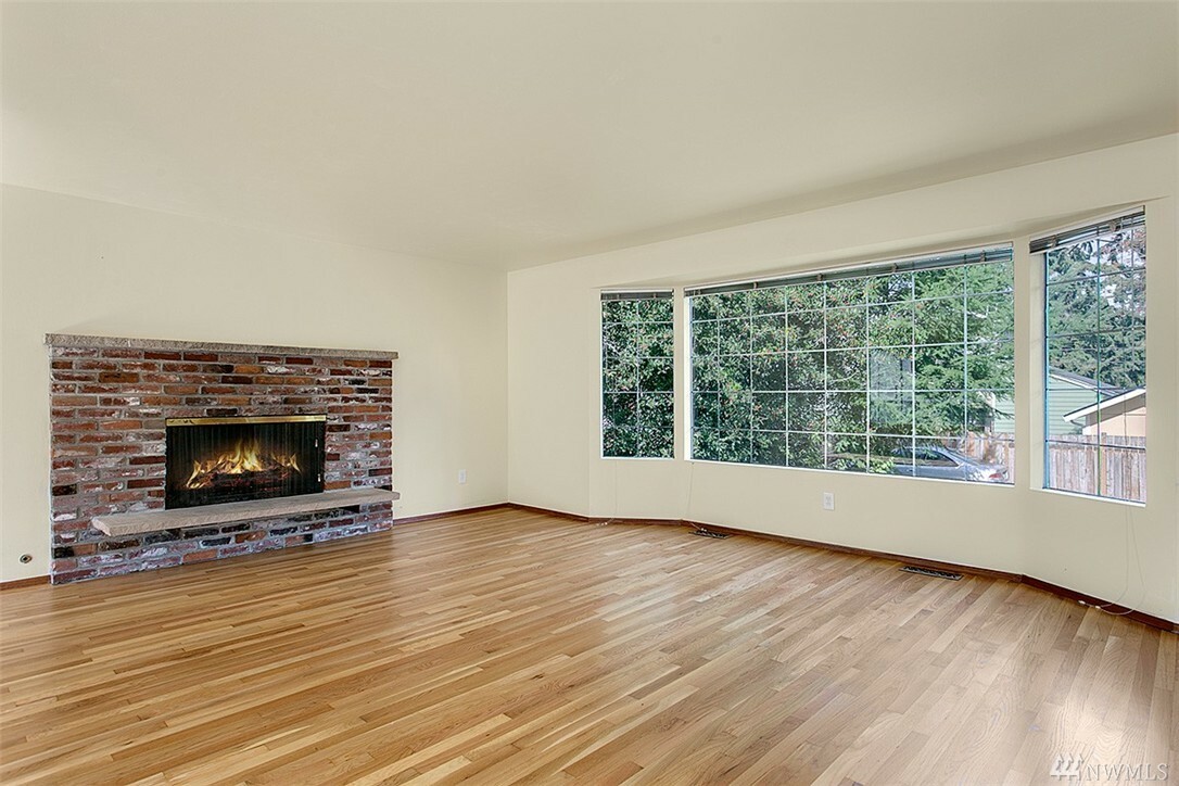 Property Photo:  13746 Corliss Ave N  WA 98133 