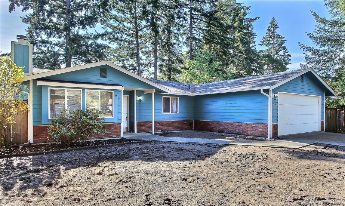 Property Photo: 8610 Wildwood Ave SW WA 98498