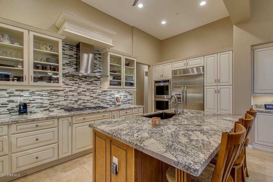 Property Photo: 12916 W Pinnacle Vista Drive AZ 85383
