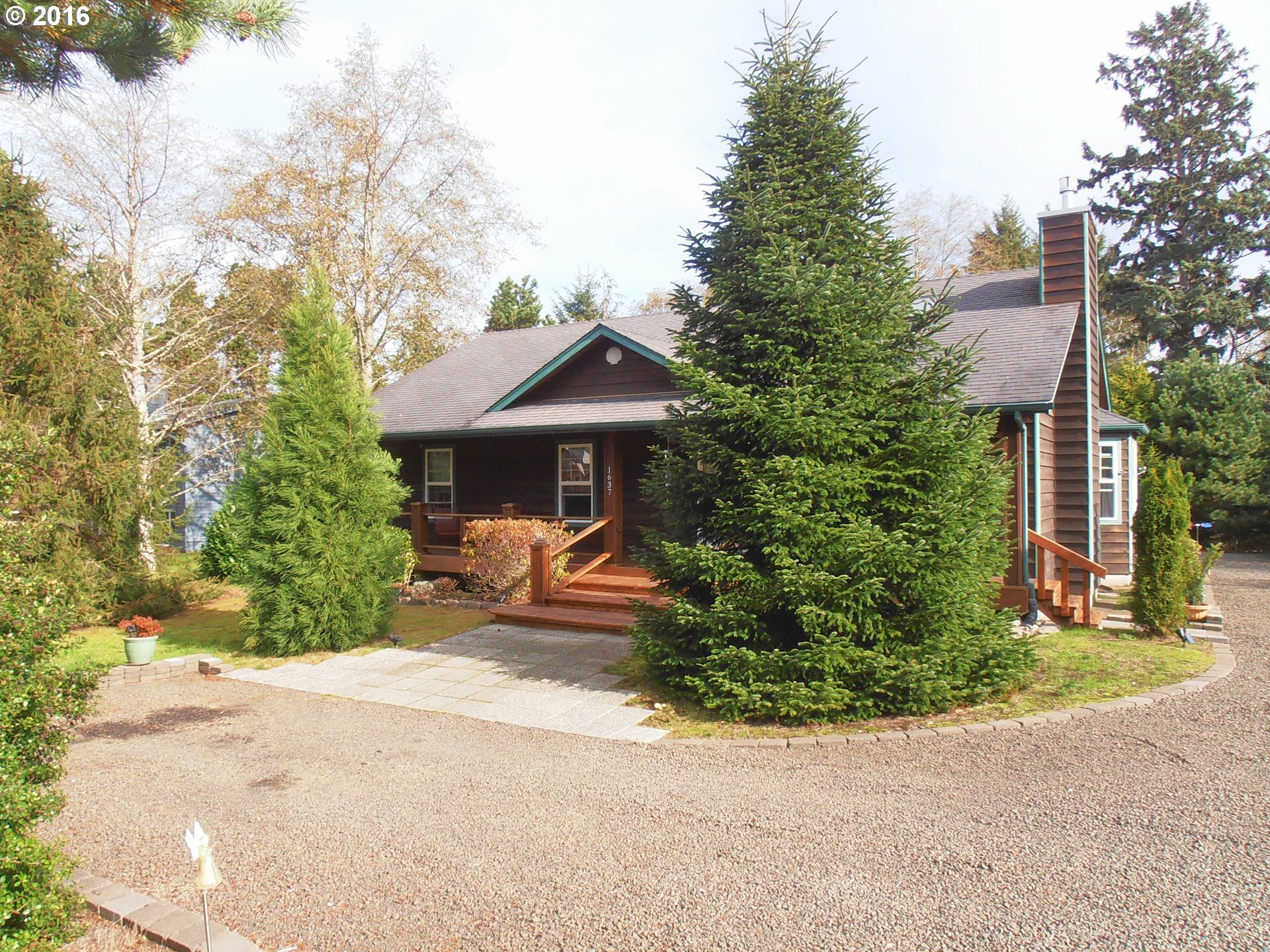 Property Photo:  1637 Fifer Heights Rd  OR 97138 