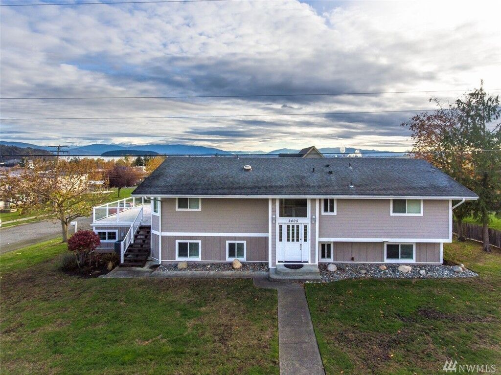 Property Photo:  2405 L Ave  WA 98221 