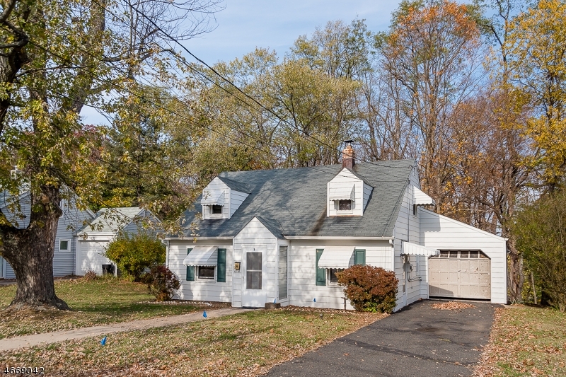 Property Photo:  3 Willard Pl  NJ 07960 