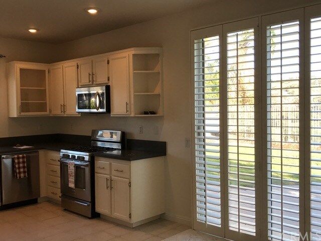 Property Photo: 16 Calotte Place CA 92610