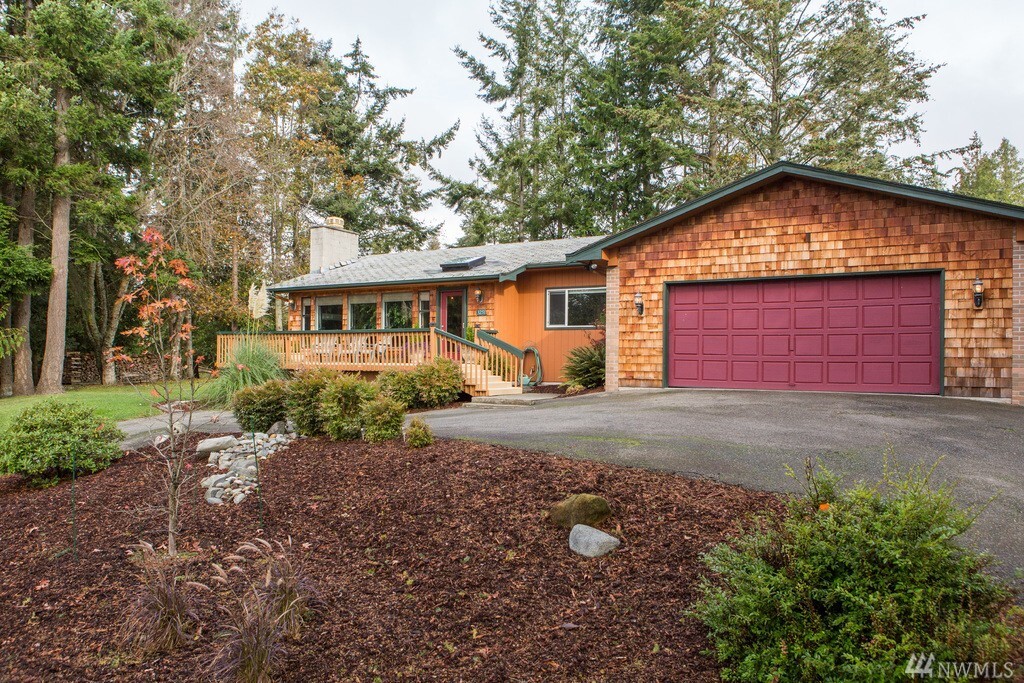 Property Photo:  3251 John Ct  WA 98260 