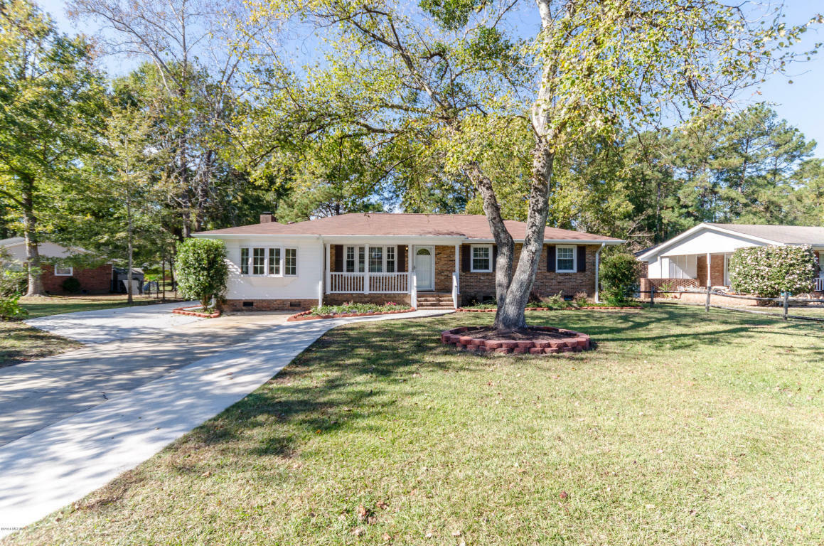 Property Photo:  700 Littlejohn Avenue  NC 28546 