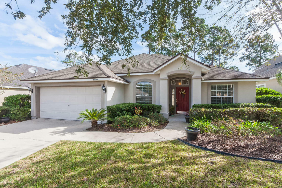 Property Photo: 13855 Devan Lee Drive E FL 32226