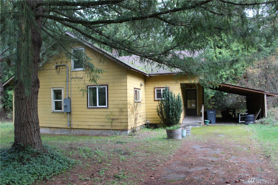 Property Photo:  5818 80th St E  WA 98371 