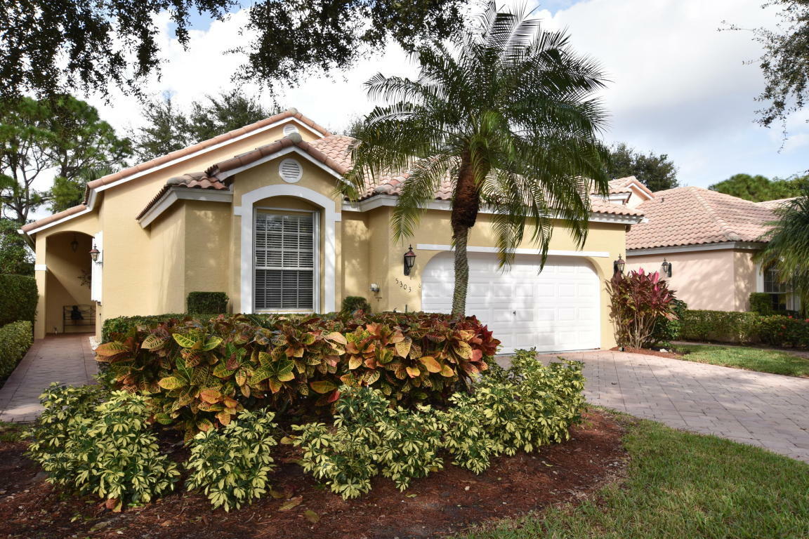 Property Photo:  5303 Brookview Drive  FL 33437 