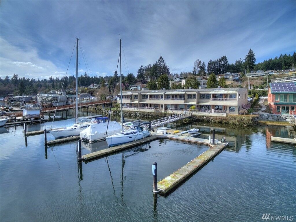 Property Photo:  8915 N Harborview Dr 204  WA 98332 