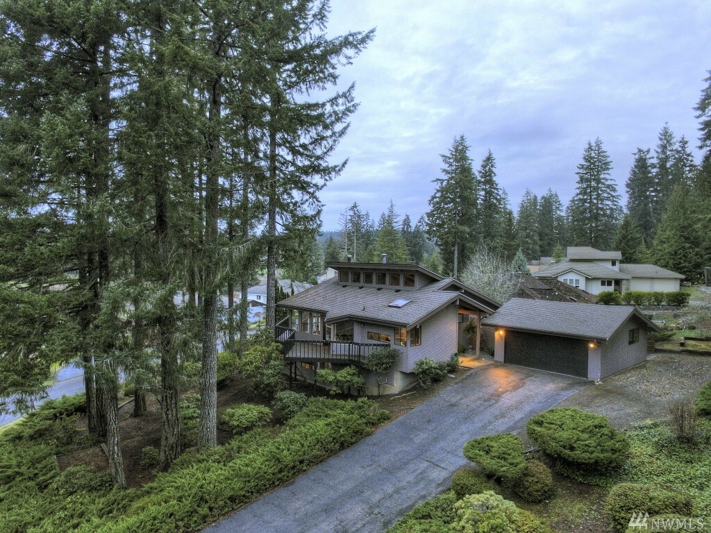 Property Photo:  200 E Country Club Dr  WA 98524 