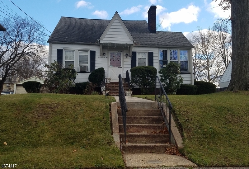 Property Photo:  1242 George St  NJ 07062 