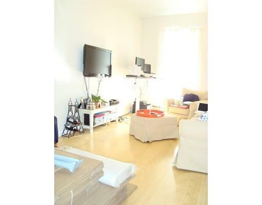 Property Photo:  160 Commonwealth 404  MA 02116 