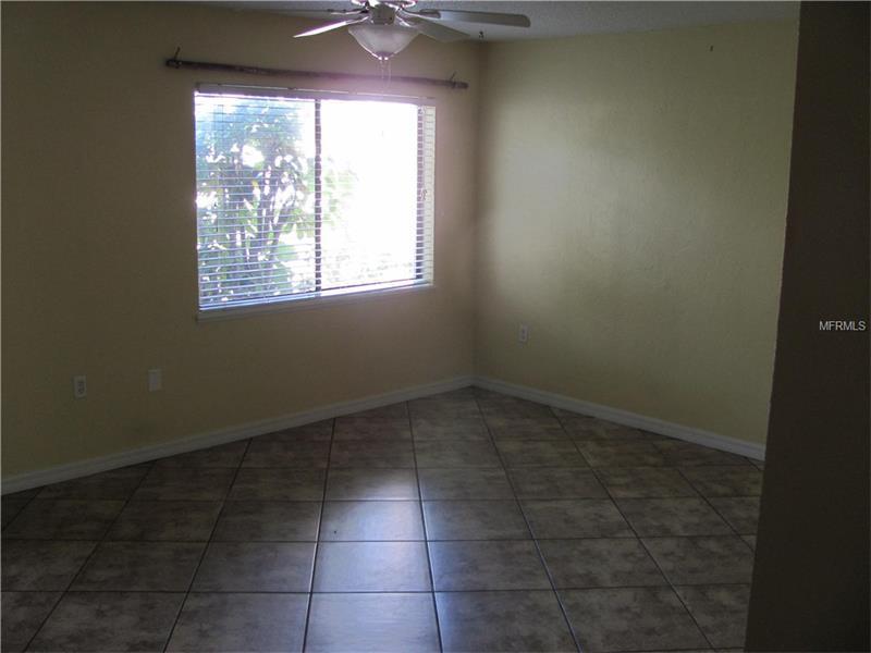 Property Photo: 1205 68th Avenue Drive W 14 FL 34207