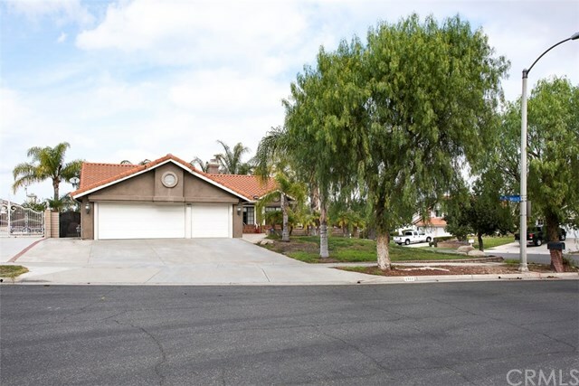 Property Photo:  1311 Garden Circle  CA 92882 