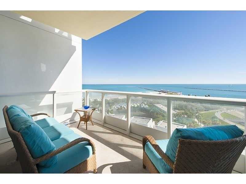 Property Photo:  100 S Pointe Dr 905  FL 33139 