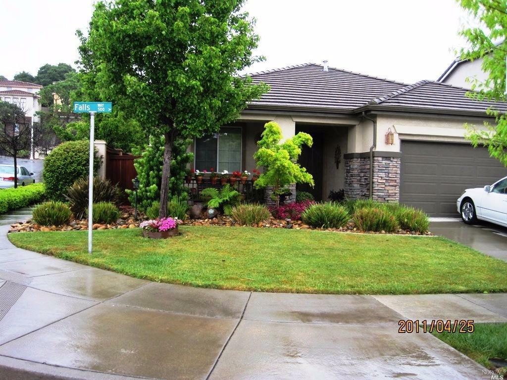 Property Photo: 598 Falls Way CA 94534