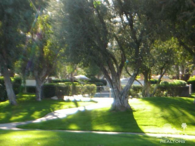 Property Photo:  313 Villena Way  CA 92260 