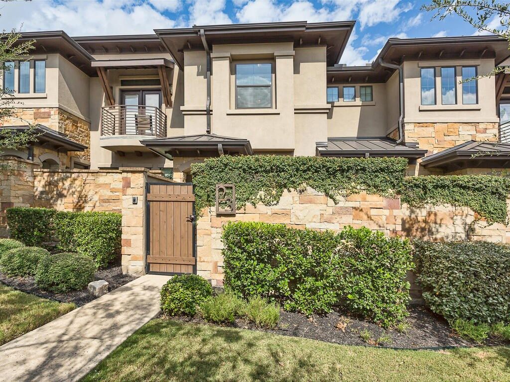 Property Photo: 6533 E Hill Drive 23 TX 78731