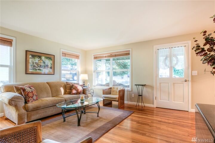 Property Photo:  15843 198th Place NE  WA 98077 