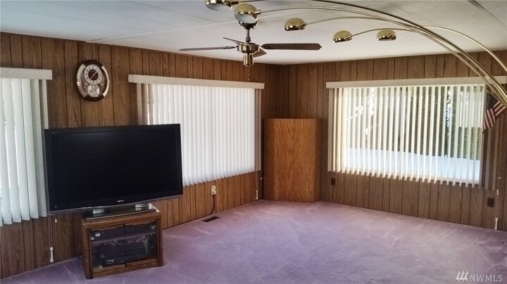 Property Photo: 121 John St WA 98840