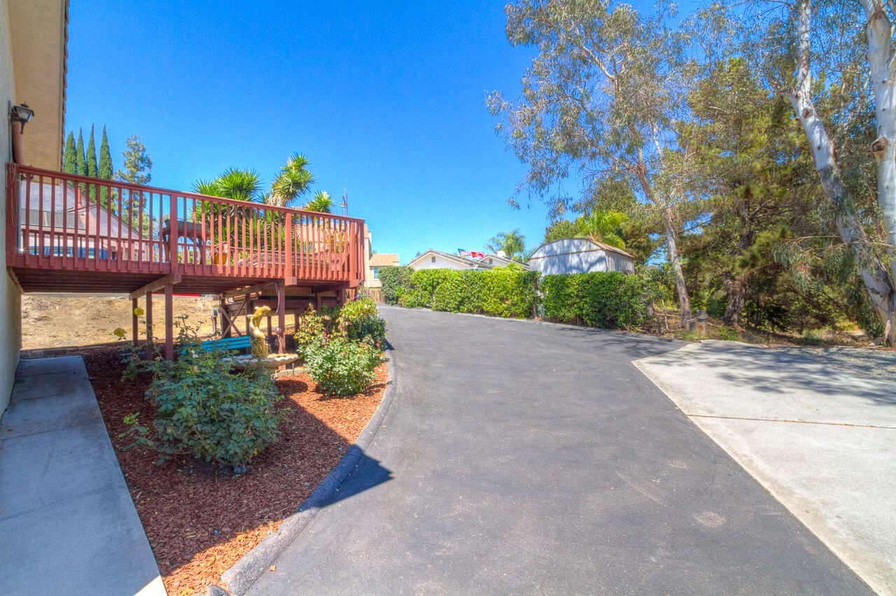 Property Photo: 853 Hampton CA 92081