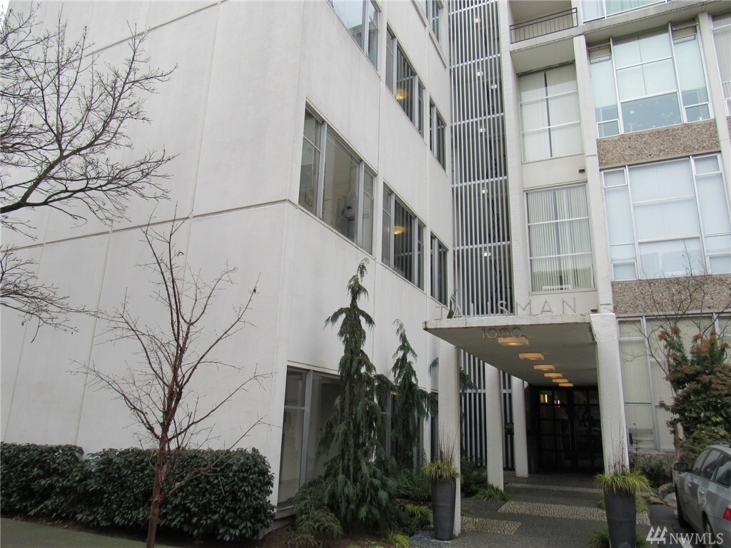 Property Photo: 1000 Union St 209 WA 98101
