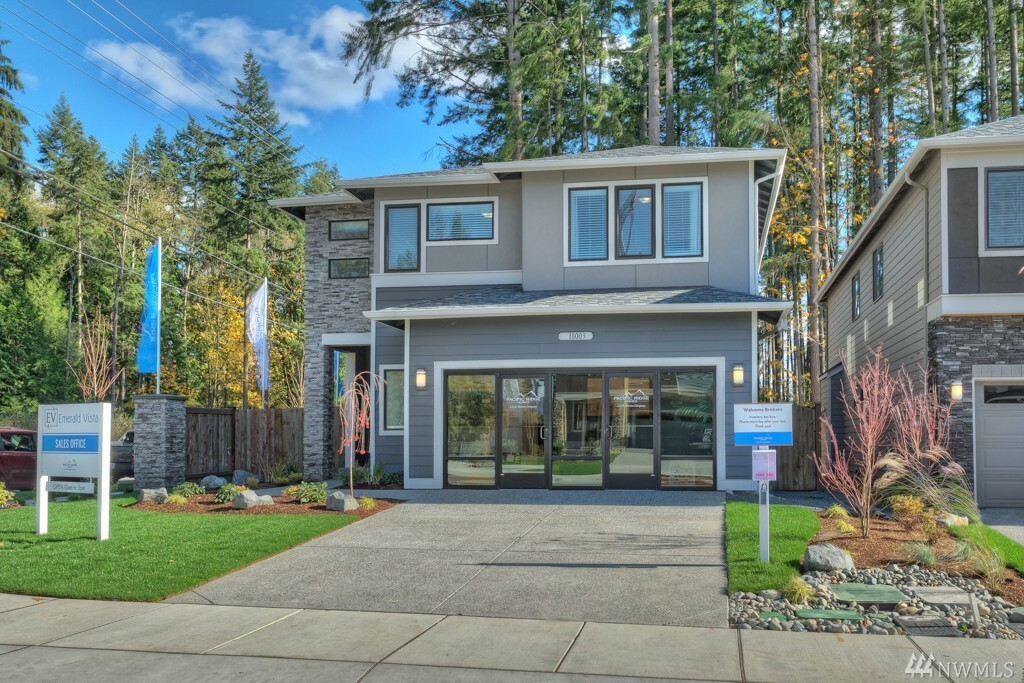 Property Photo: 18403 15th Place W 30 WA 98037