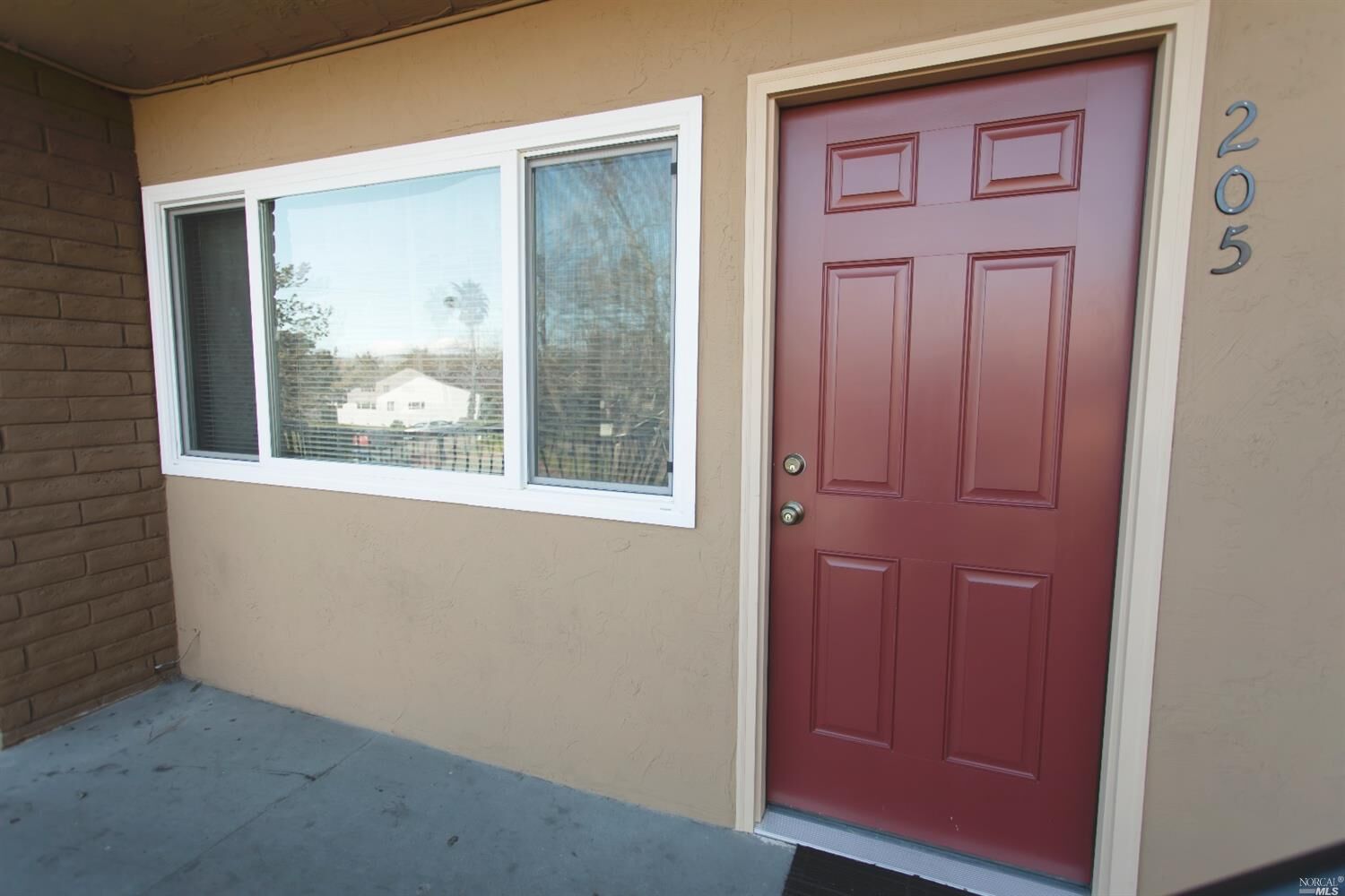 Property Photo:  966 Borden Villa Drive 205  CA 95401 