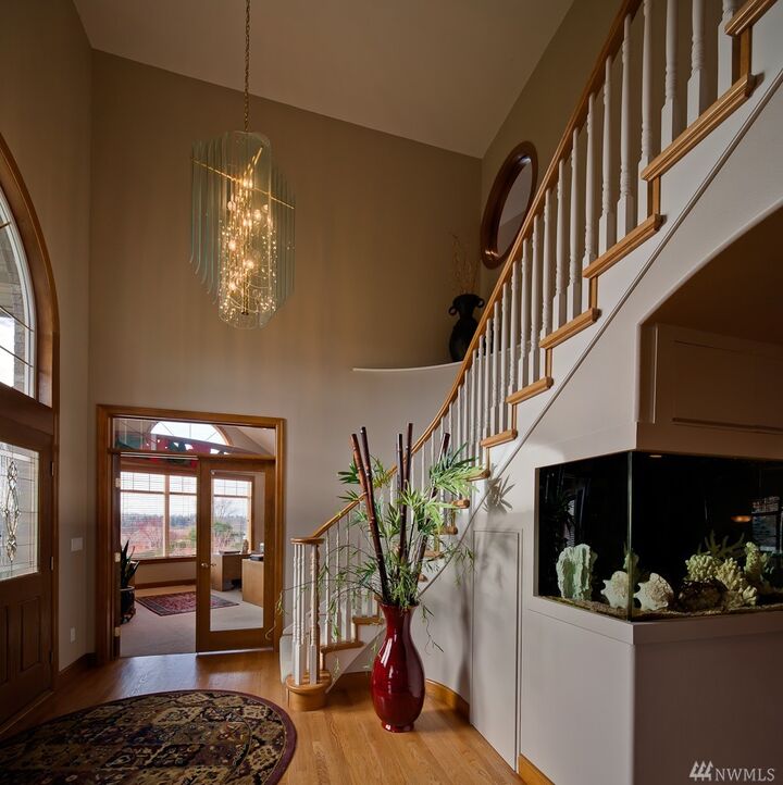 Property Photo:  1706 Golden Ct  WA 98226 