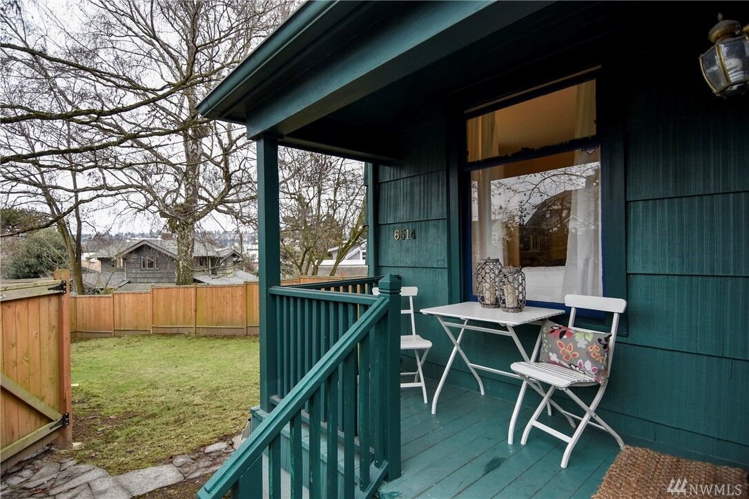 Property Photo: 6514 2nd Avenue NE WA 98115