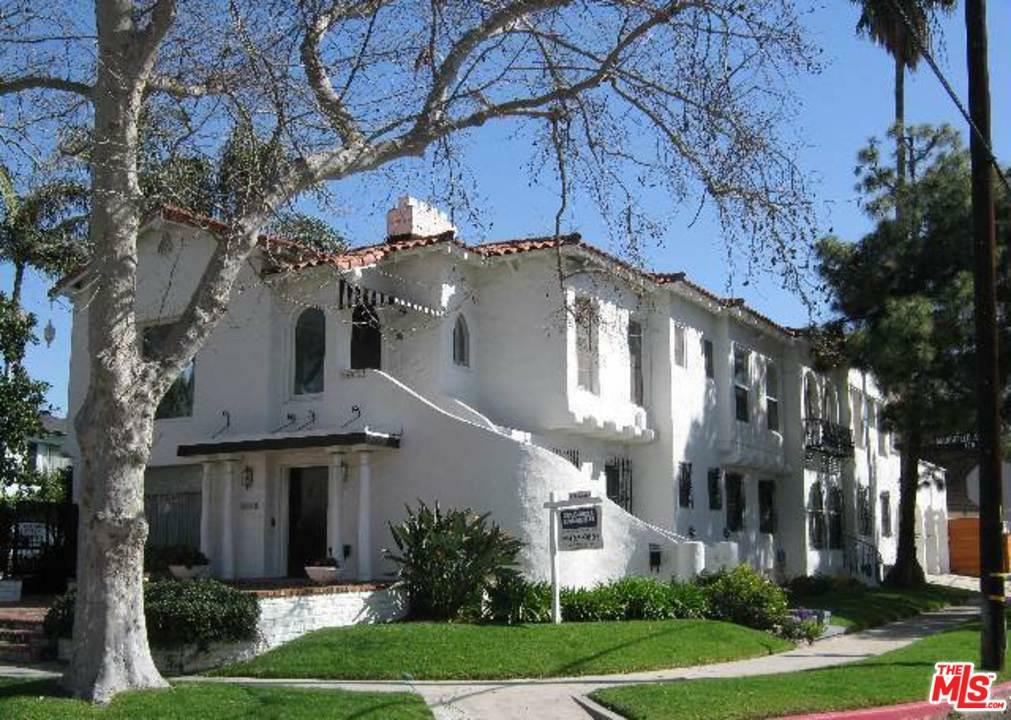 Property Photo: 102 N Mansfield Ave CA 90036