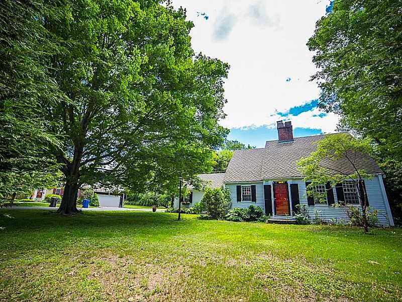 Property Photo:  4 Johnson Terrace  RI 02842 