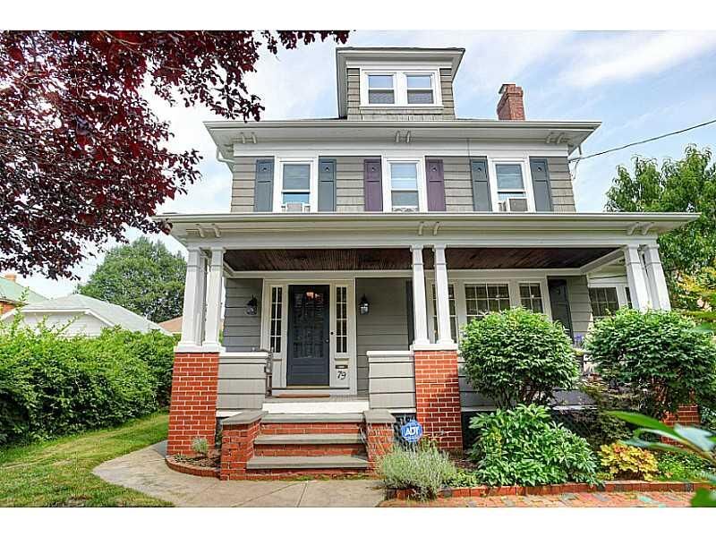 Property Photo:  79 Roslyn Avenue  RI 02908 