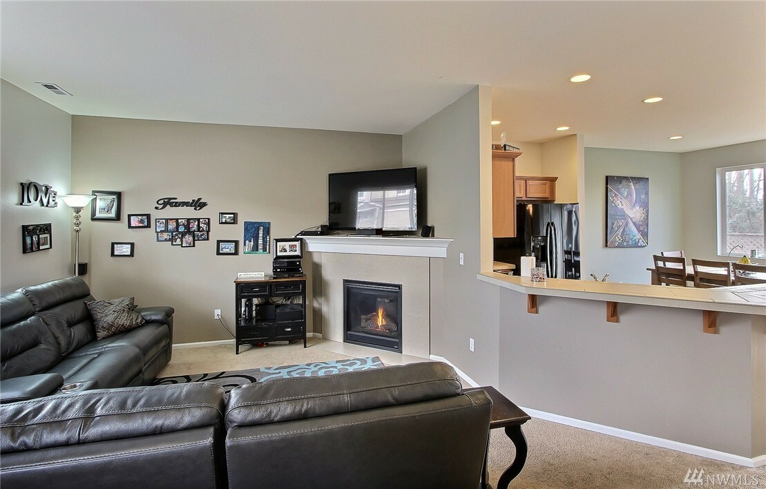 Property Photo: 149 Rhubarb St SW WA 98047
