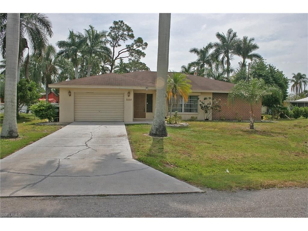 Property Photo:  7228 Emily Drive  FL 33908 