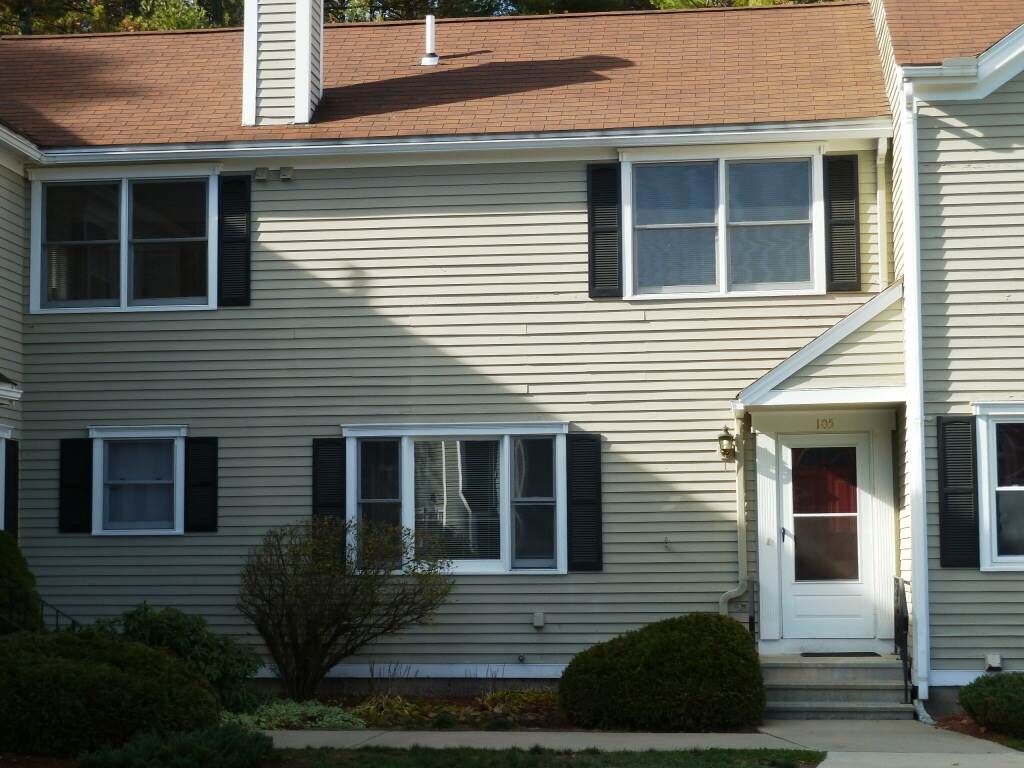 Property Photo: 105 Cadogan Way NH 03062