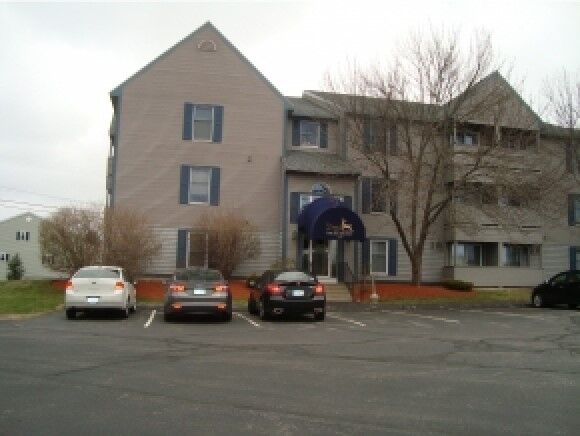 Property Photo:  230 Eastern Ave #102  NH 03104 