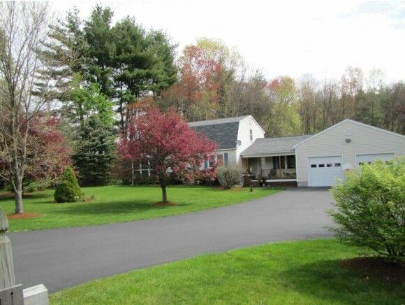 Property Photo:  11 Mayflower Drive  NH 03052 