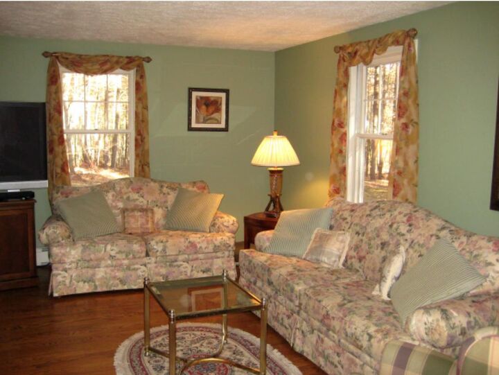 Property Photo:  85 Hills Road  NH 03032 