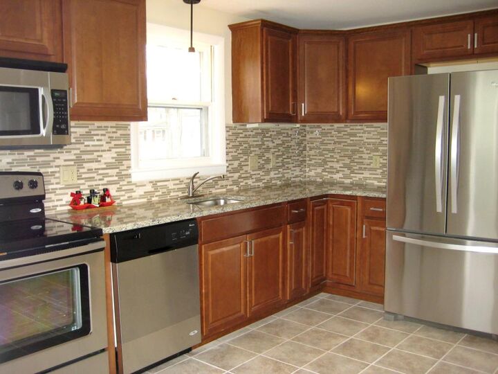 Property Photo:  88 Norcross Street  NH 03109 