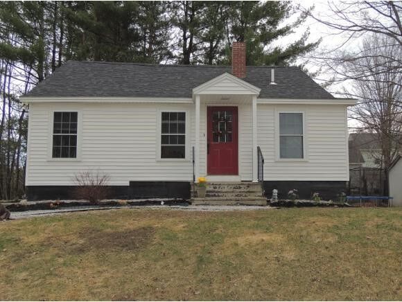 Property Photo: 526A Mammoth Road NH 03053