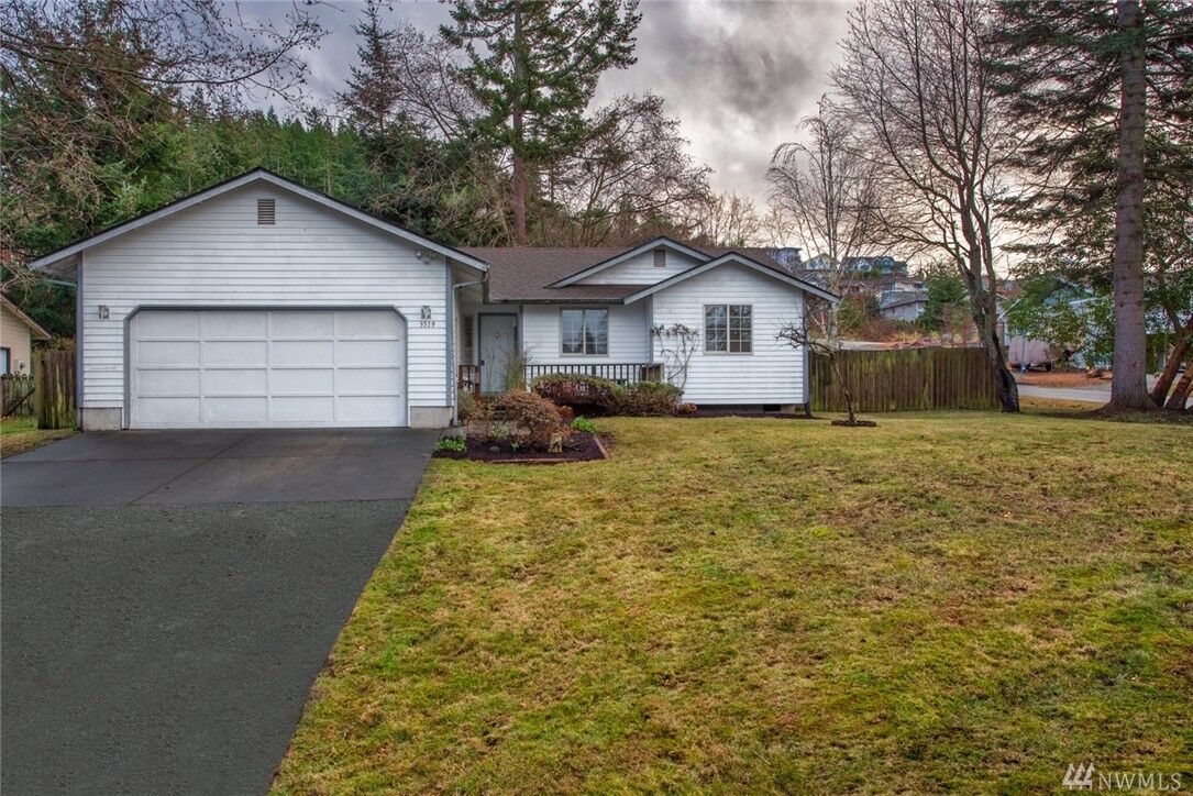 Property Photo:  3519 W 6 St  WA 98221 