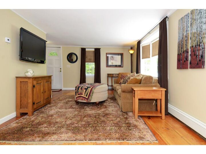 Property Photo:  2 Beacon Hill Road  NH 03087 