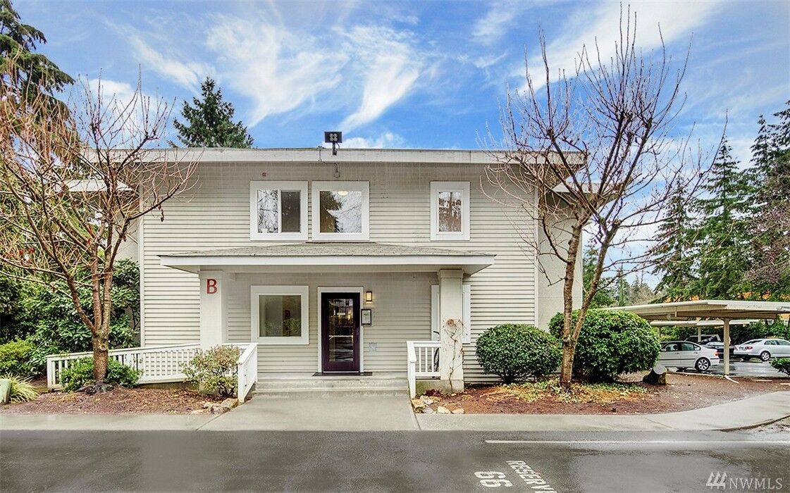 Property Photo: 831 126th Place NE B207 WA 98005
