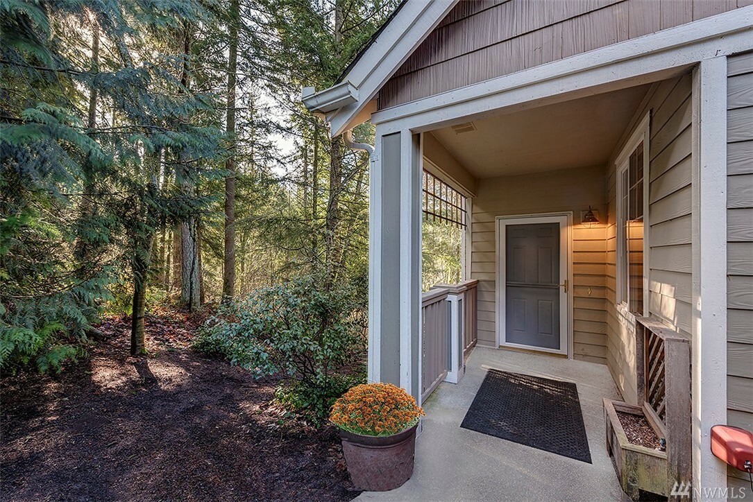 Property Photo:  4155 248th Ct SE  WA 98029 