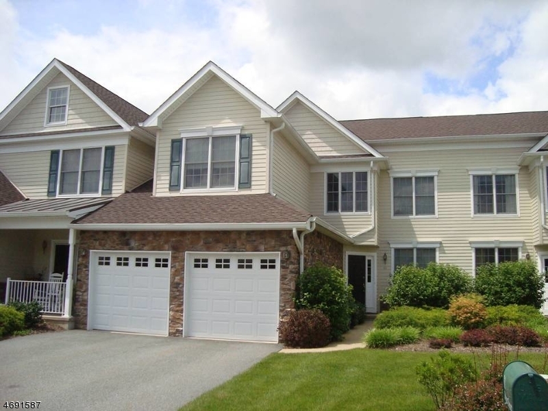 Property Photo: 61 Briar Ct NJ 07419