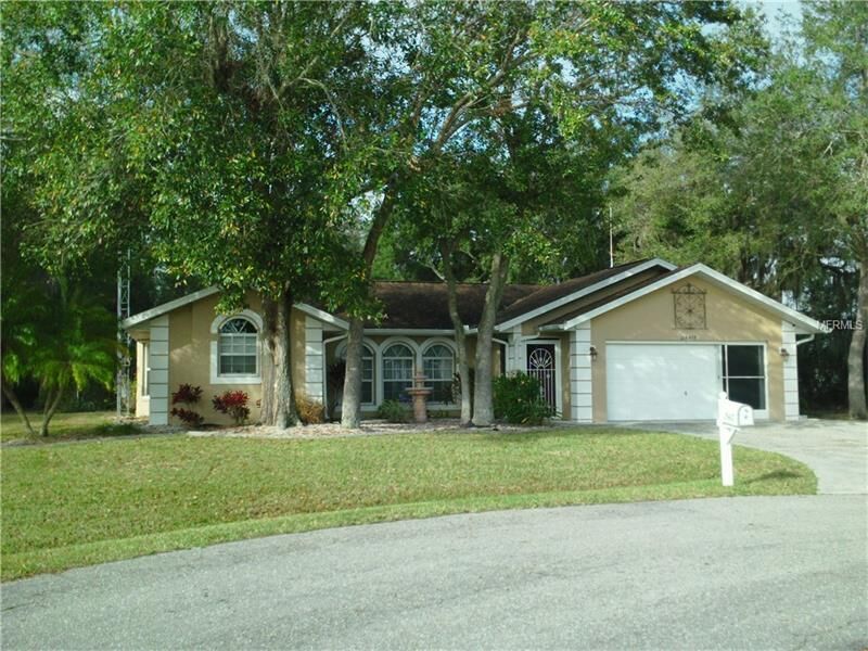 Property Photo:  25417 Barinas Drive  FL 33983 