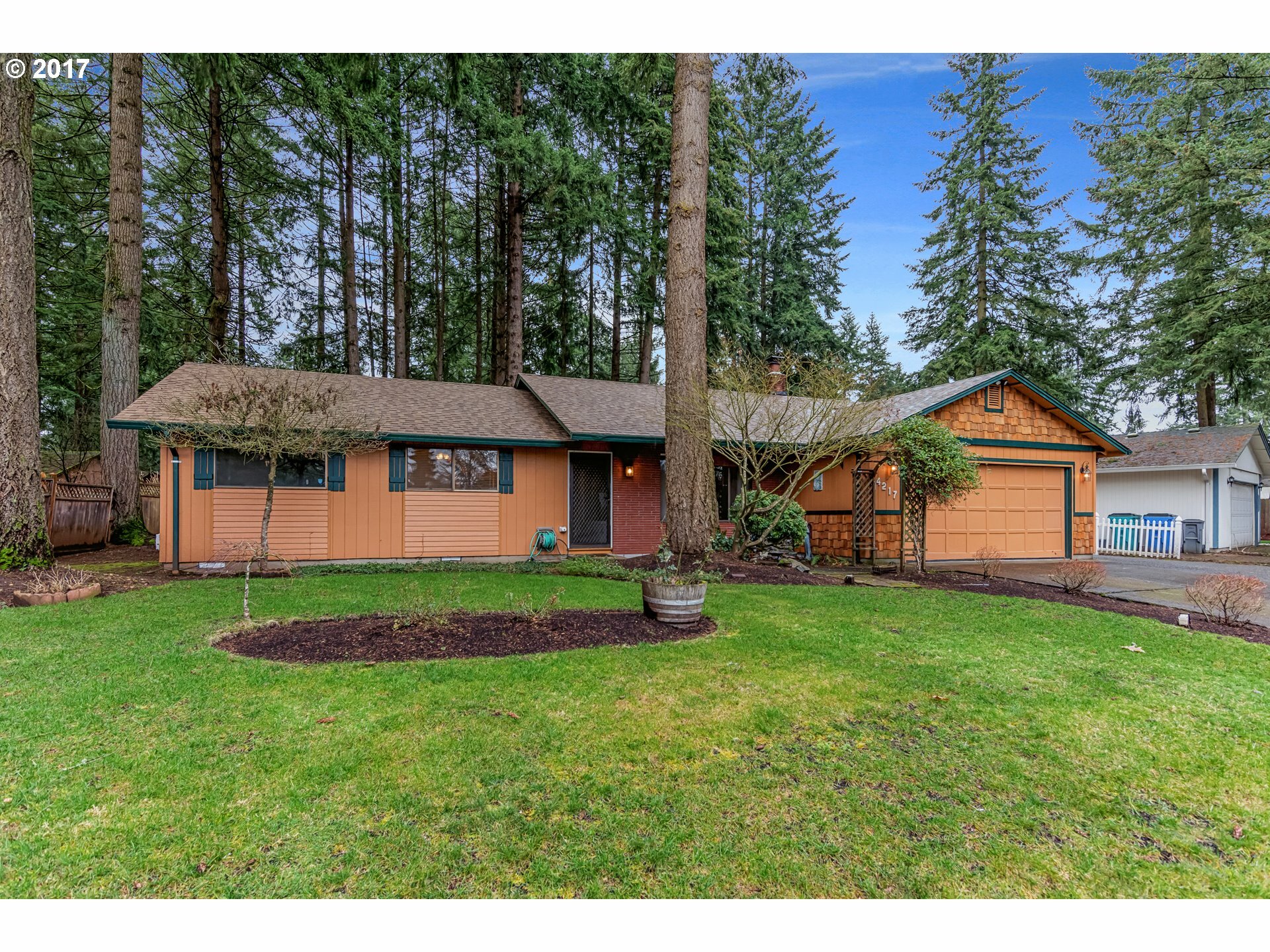 Property Photo:  4217 NE 152nd Ave  WA 98682 